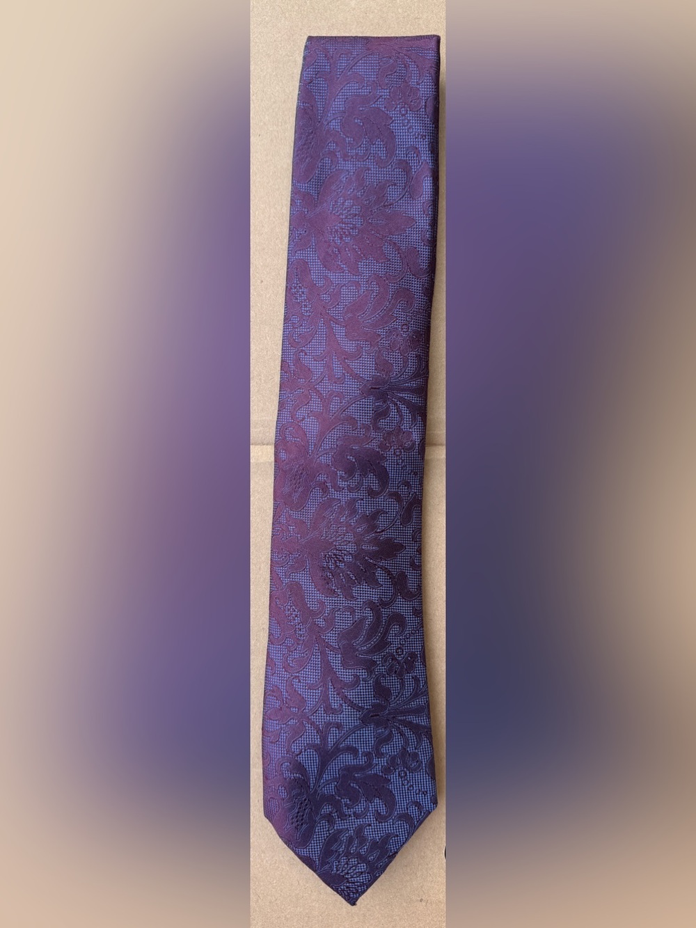 MICHAEL KORS Silk Mens Tie Purple Floral Raised Design -Beautiful !!!!